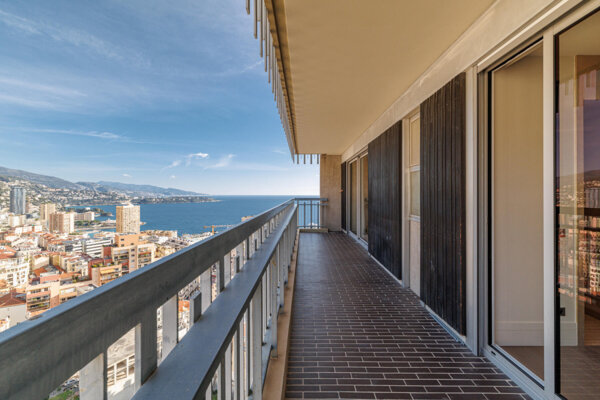 3-ROOM APARTMENT – MILLEFIORI – FULLY RENOVATED – SEA VIEW