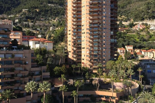 SPAZIOSO 5 CAMERE - PARC SAINT ROMAN - VISTA MARE