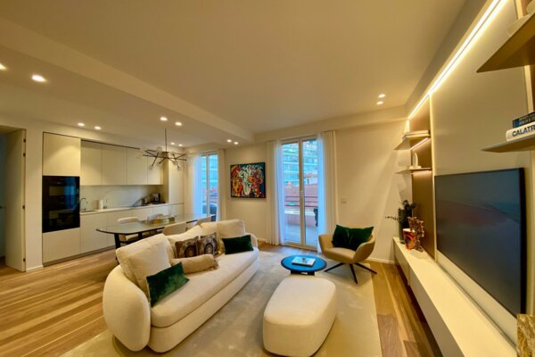 Splendido appartamento ristrutturato e arredato - Le Richmond - Vista città e montagna