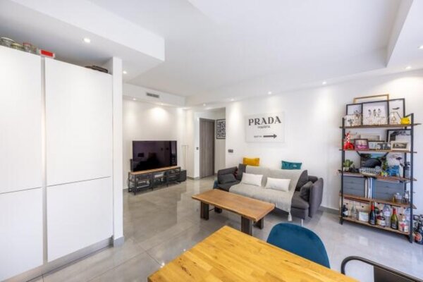 Beautiful 2 bedroom apartment - Le Petrel - Condamine