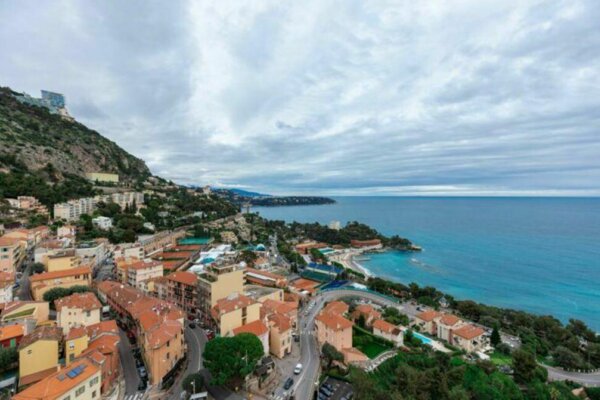 SPAZIOSO 5 CAMERE - PARC SAINT ROMAN - VISTA MARE