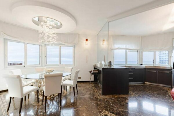 SPAZIOSO 5 CAMERE - PARC SAINT ROMAN - VISTA MARE