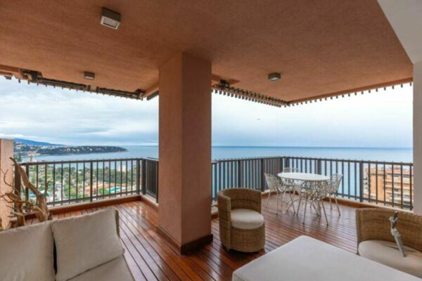 SPAZIOSO 5 CAMERE - PARC SAINT ROMAN - VISTA MARE