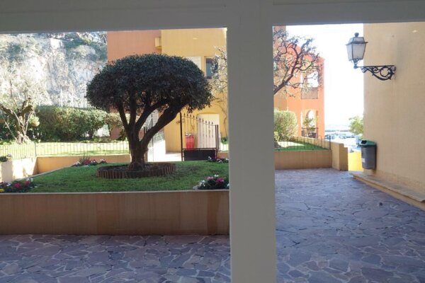 Office/Commercial Space with display window for Sale - Fontvieille