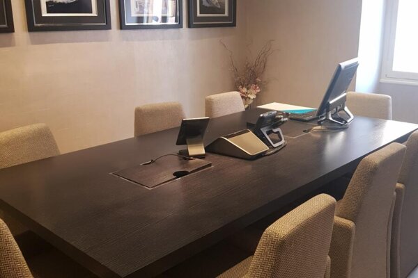 OFFICES -  CONDAMINE DISTRICT - VILLA MIGNON