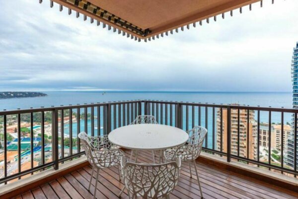 SPAZIOSO 5 CAMERE - PARC SAINT ROMAN - VISTA MARE