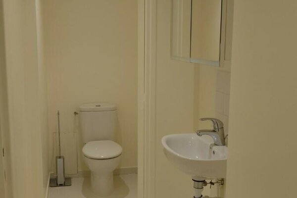 Bureau/Local commercial avec Vitrine à la Vente - Fontvieille